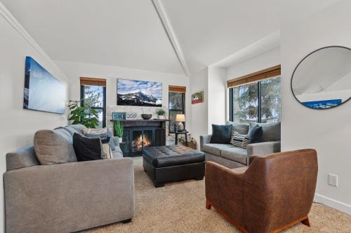 Park City Apartment | Discover Hidden Creek: Family-Friendly with Pool & Hot Tub