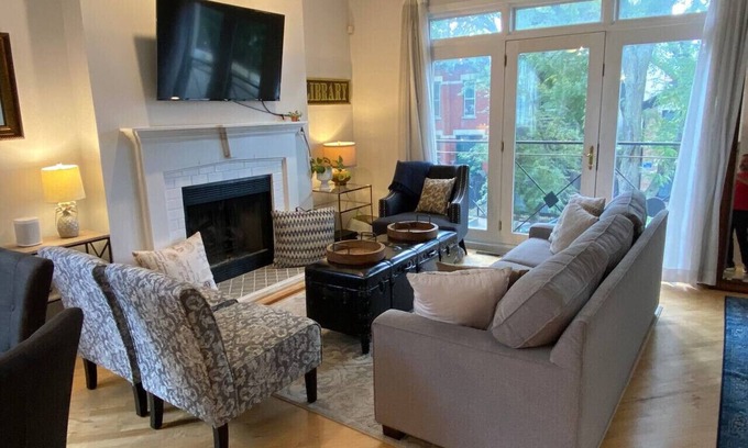 East Village Condo | Discover a Hidden Gem in East Village with Breakfast & More