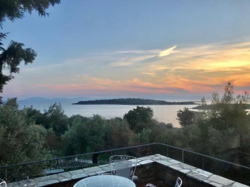 Sithonia Villa | Discover Hidden Gem Sithonia: Oceanfront Bliss Awaits