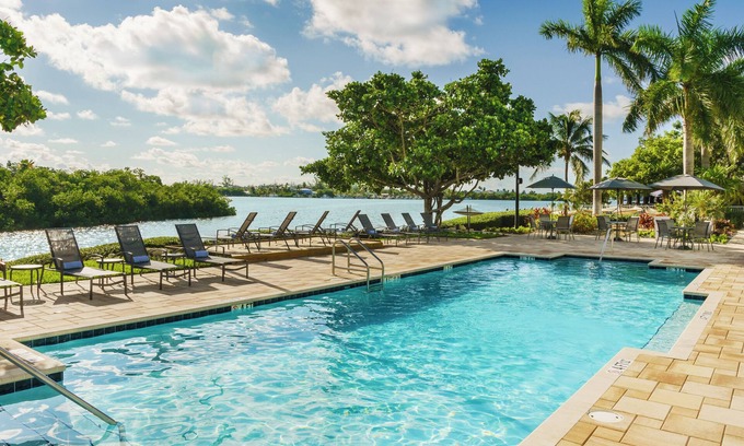 Marathon Hotel | Discover a Hidden Gem with Pool, Ocean Views & Free Breakfast