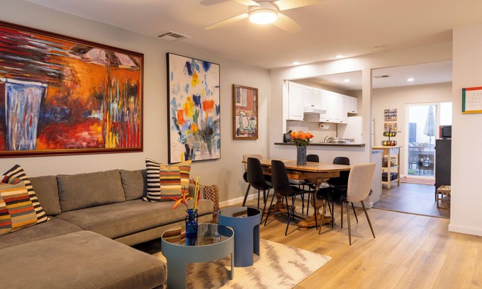 Bay Park House | Discover Hidden Gem by the Bay: Pet-Friendly & Ocean Views