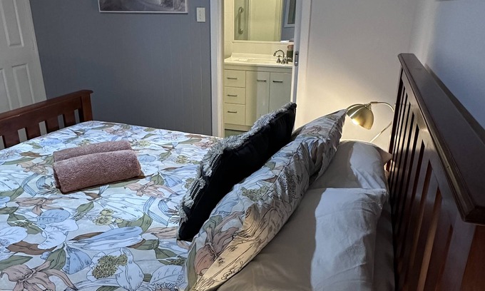 Forster House | Discover a Hidden Gem: Comfy Oceanfront Pet-Friendly Retreat