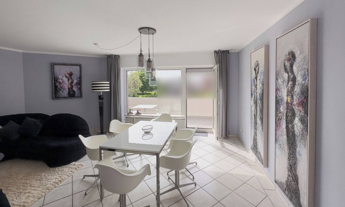 Juelich Apartment | Hidden Gem: freshly renovated 100 sqm