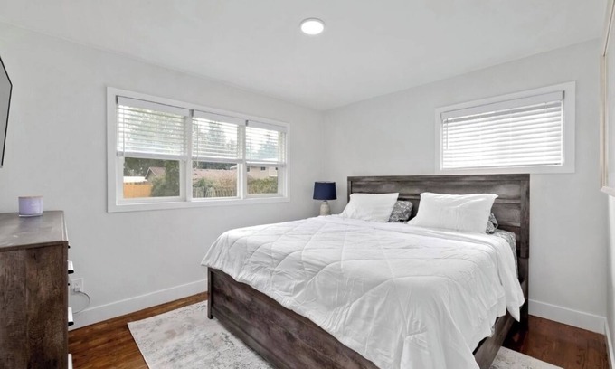 Lacey House | Discover the Hidden Gem of Lacey with Ocean Views!