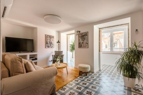 Sao Bento Apartment | Discover a Hidden Gem in Principe Real - Family Friendly Stay