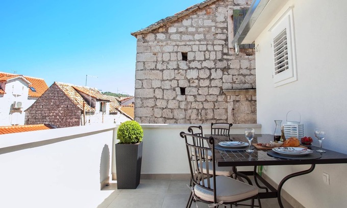Trogir Apartment | Discover a Hidden Gem in Trogir with Oceanfront Views