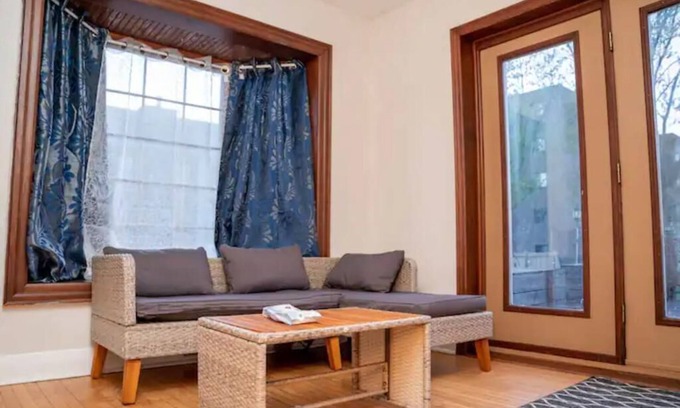 Welland House | Discover a Hidden Gem in Thorold with Indoor Hot Tub