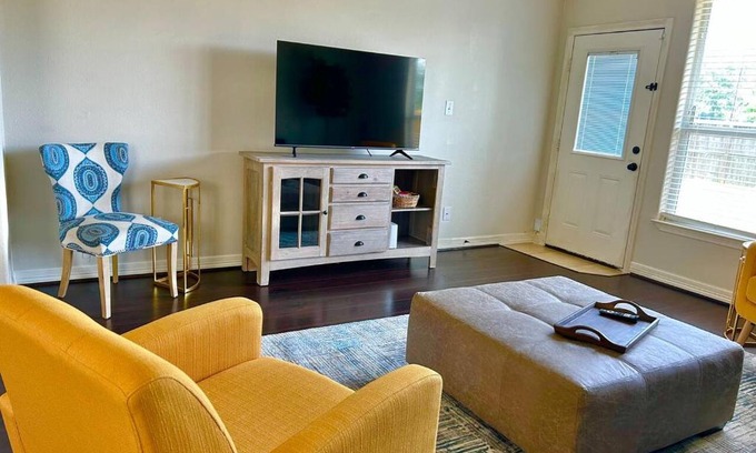 Tomball House | Discover the Hidden Gem in Tomball - Family-Friendly Retreat