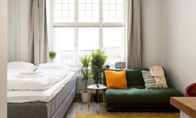 Etu-Toolo Apartment | Discover a Hidden Gem in Kamppi - Cozy 4-Star Retreat