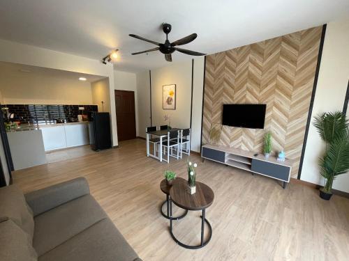 Baharu Apartment | Discover Marina View Villas PD: Family-Friendly Getaway