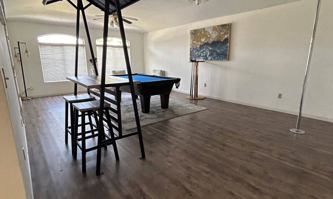 Greenacres House | Discover the Hidden Gem with Pool & Game Room Fun