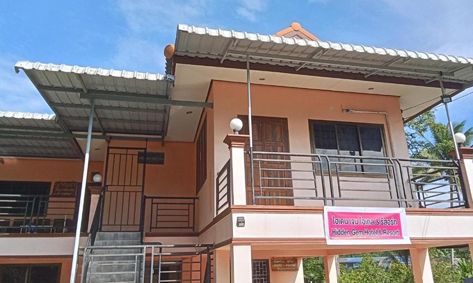 Thung Song Hotel | Discover the Hidden Gem: A 4-Star Family-Friendly Retreat