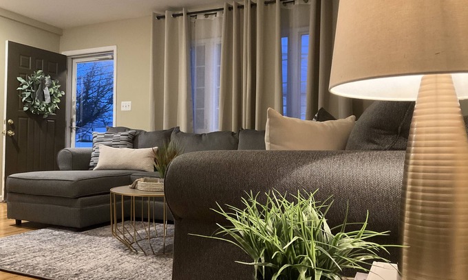 Queens Apartment | Discover the Hidden Gem: Family-Friendly Comfort Awaits