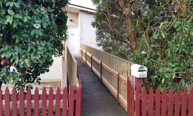 Riverside Apartment | Hidden gem with hill views & River View