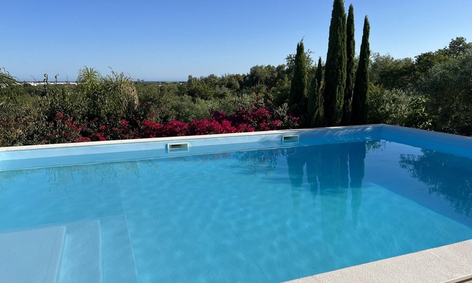 Santo Estevao Villa | Discover Privacy at This Hidden Gem with Great Amenities
