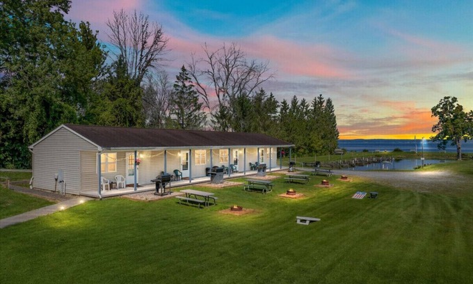 Durhamville Apartment | Unforgettable Hidden Harbor Marina: Premier Fishing Retreat