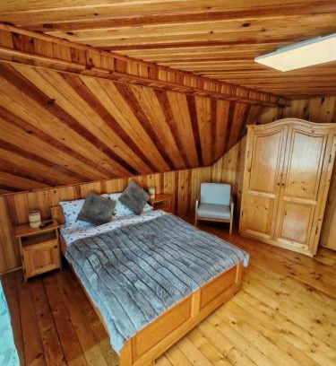 Moieciu House | Hidden House Moieciu