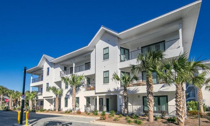 Santa Rosa Beach House | Discover Hidden Lake Condos 321 - Walk to Gulf Place