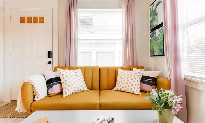 Franklin House | Cozy Long Beach Cottage with Private Patio and Ocean Breeze