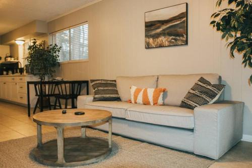 Longview House | Discover Hidden Treasure: Pet-Friendly Family Getaway