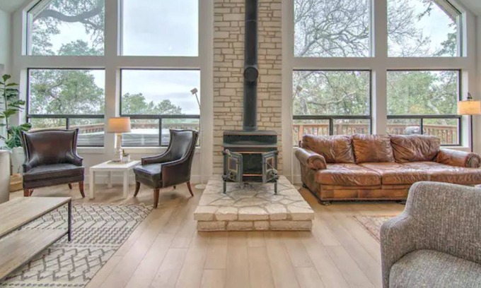 Spring Branch House | Hidden View Lodge-Spacious House, View & Hot tub