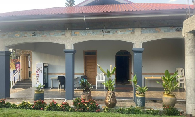 Nungua Hotel | Hide View Hotel