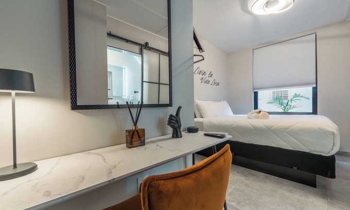Miramar Hotel | Hideaway 1BR In The Heart of San Juan With Parking - Ricky Martin