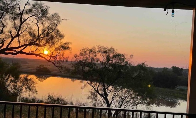 Breckenridge House | Pet-Friendly Hideaway Ranch: Rated 10/10 for Families