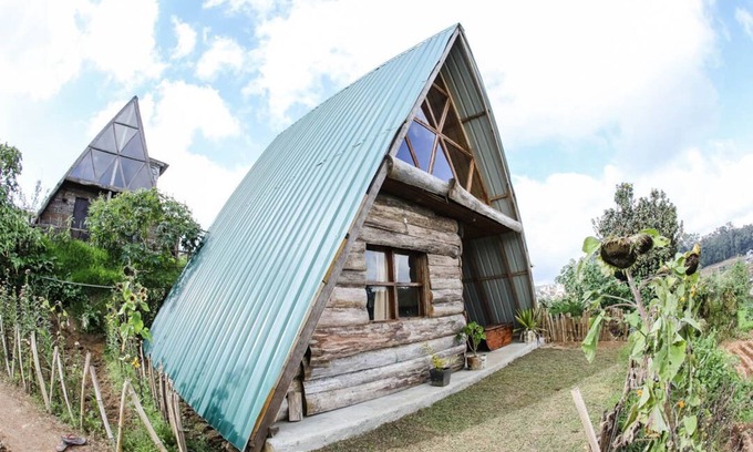 Nuwara Eliya Cabin | Cozy Hideout Cabins | Explore Yellow's Natural Beauty