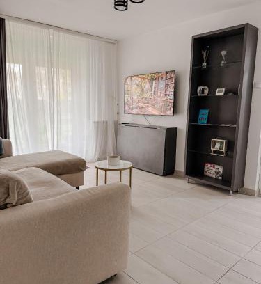 Iasi Apartment | Comfortable 2-Room Retreat with Pet-Friendly Amenities