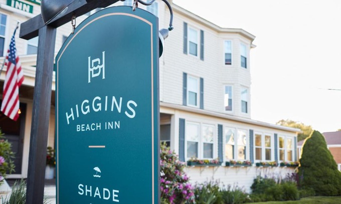 Higgins Beach Hotel | Beachfront Bliss at Higgins Beach Inn - Guest Rated 9/10
