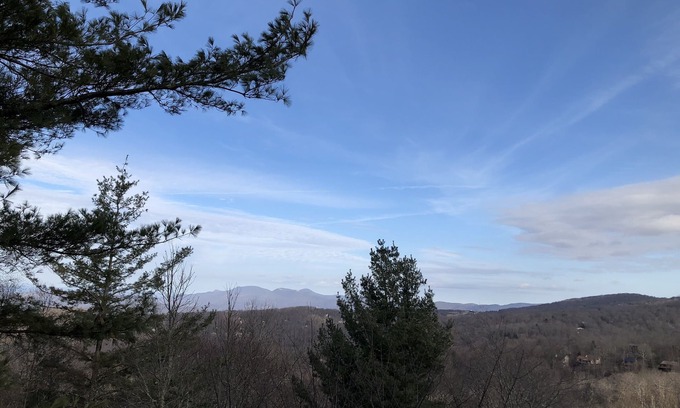 Beech Mountain Condo | Elevated Retreat at Cardinal's Nest with Family-Friendly Amenities