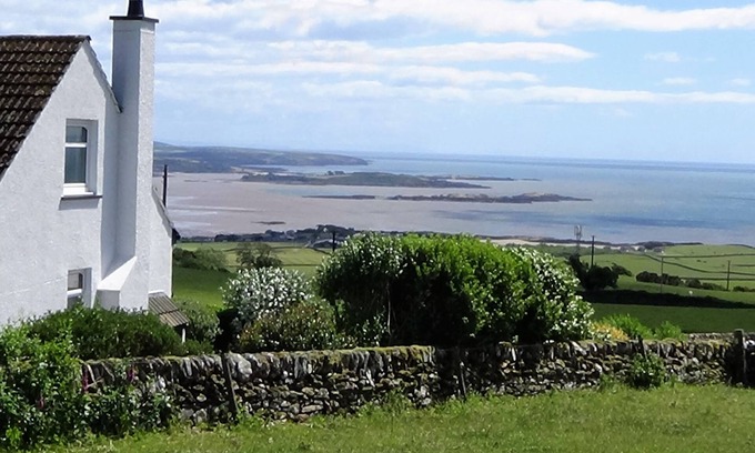 Castle Douglas Cottage | Discover High Auchenlarie Cottage: Pet Friendly Retreat for 6