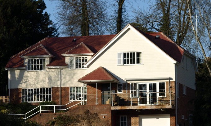 Sevenoaks Apartment | Guest Rated: High Banks Studio with Spa & Family-Friendly Amenities