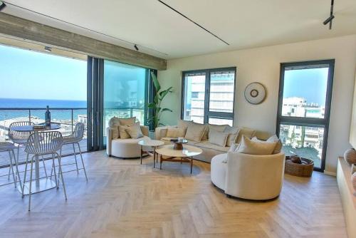 Old North Apartment | Premier 1BD Beach Apartment - Guest Rated 10/10 & Family-Friendly