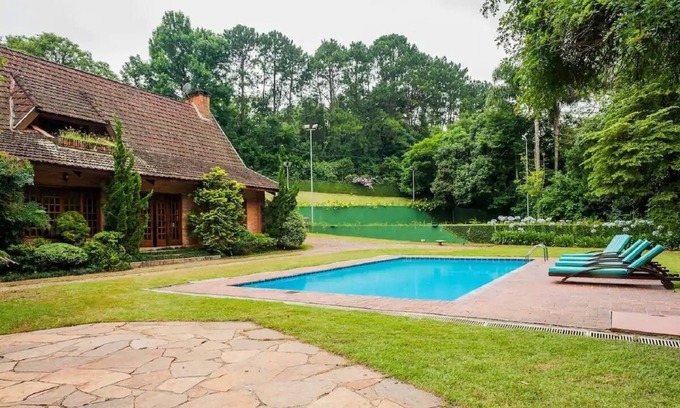 Carapicuiba House | Pet-Friendly Retreat with Pool, Spa & Kitchen Amenities