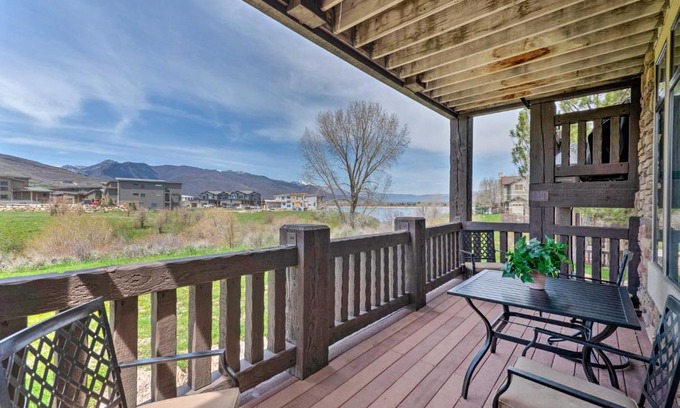Ogden Apartment | Indulge in a Huntsville Condo with Private Hot Tub