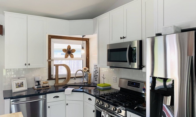 Huron House | Exclusive Private Pool Retreat Near Cedar Point - 10/10 Rated