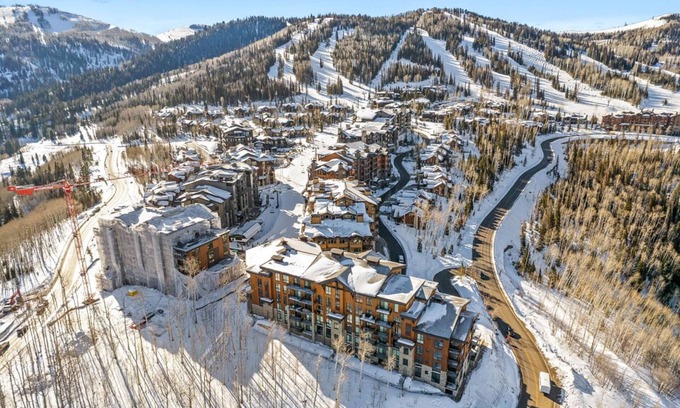 Empire Pass Condo | Exclusive Studio Condo in Empire Pass with Hot Tub Access