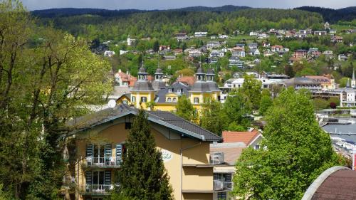 Augsdorf Apartment | Elegant Stay at Velden am Wörthersee with Oceanfront Views