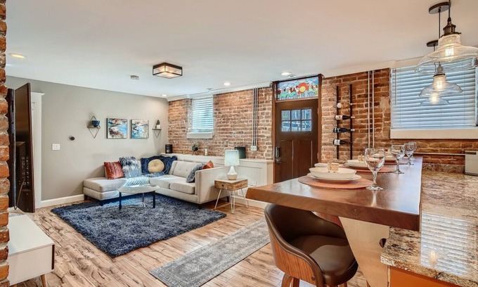 Congress Park Condo | Premier Congress Park Suite with Pool & Spa, Steps to Dining