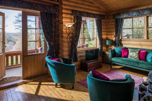 Lockton Apartment | Explore High Kingthorpe Lodge with a Fully Equipped Kitchen