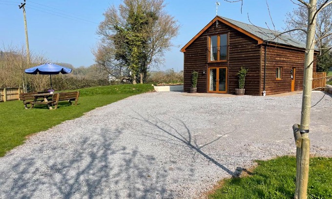 Old Cleeve House | High Lodge: Pet and Child Friendly 4-Star Retreat