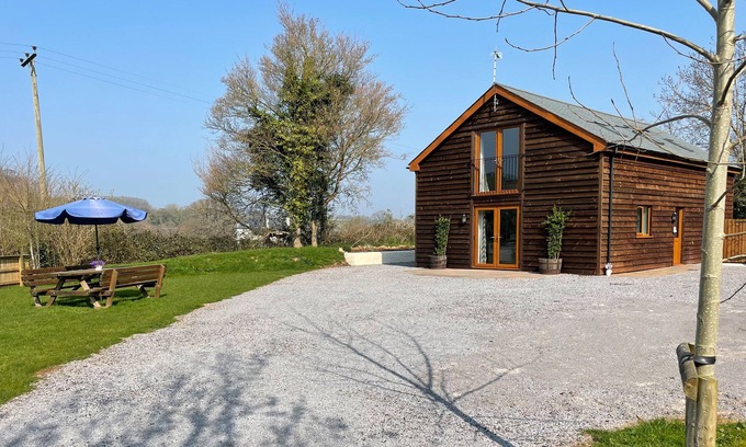 Old Cleeve House | HIGH LODGE, pet friendly, with a garden in Washford