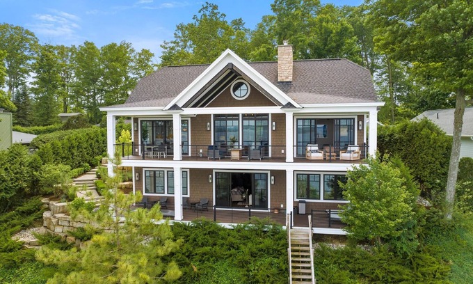Petoskey Cottage | Experience High Point on Crooked Lake with Breathtaking Views