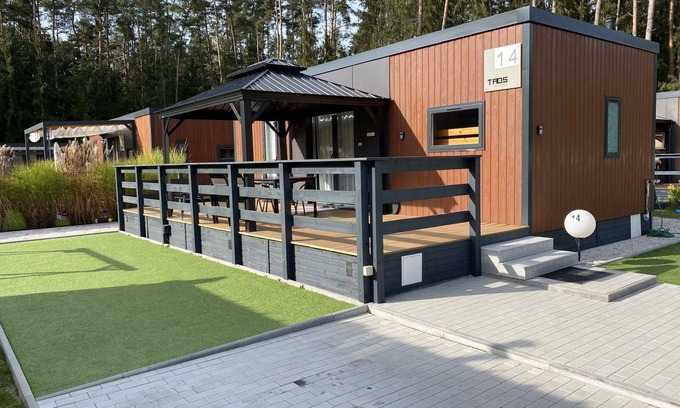 Wackersdorf House | Idyllic Mobile Home with Lake View and Pet-Friendly Amenities