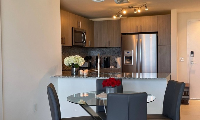 Doral Apartment | Modern High-Rise Condo with Pool in Downtown Doral