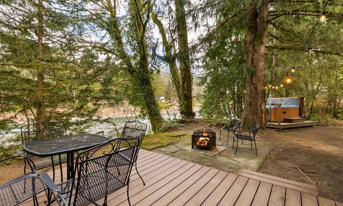 Gold Bar House | Relax at High River Haven: Pet-Friendly Retreat with Spa