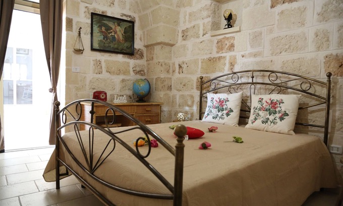 San Vito dei Normanni House | Charming High Salento Cottage Near Torre Guaceto Beach