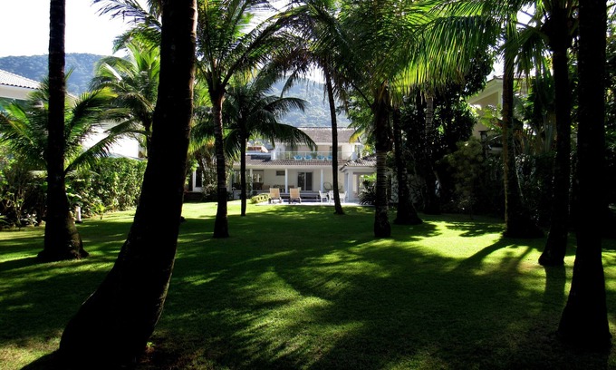 Maresias House | Premier House at Canto do Moreira with Ocean Views